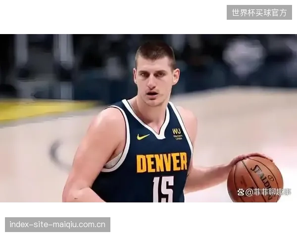 约基奇面临孤立无援困境,独行侠或将针对性夹击战术。 约基奇面临孤立无援困境,独行侠或将针对性夹击战术。